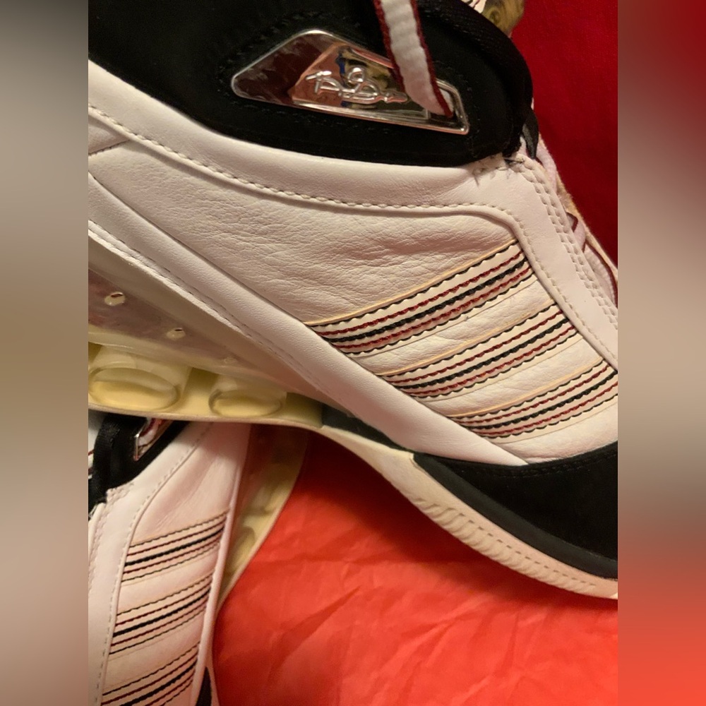 ADIDAS - Picture 3 of 15